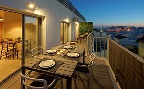 Rooftop Oldtown Residence